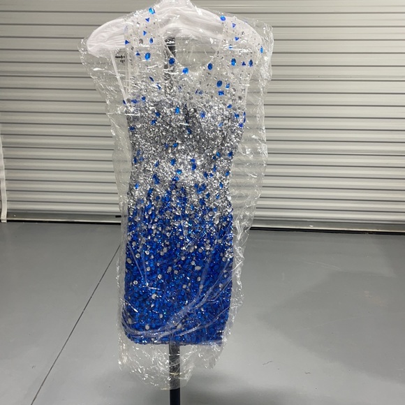 Stunning party dress by Jovani. - Picture 5 of 6